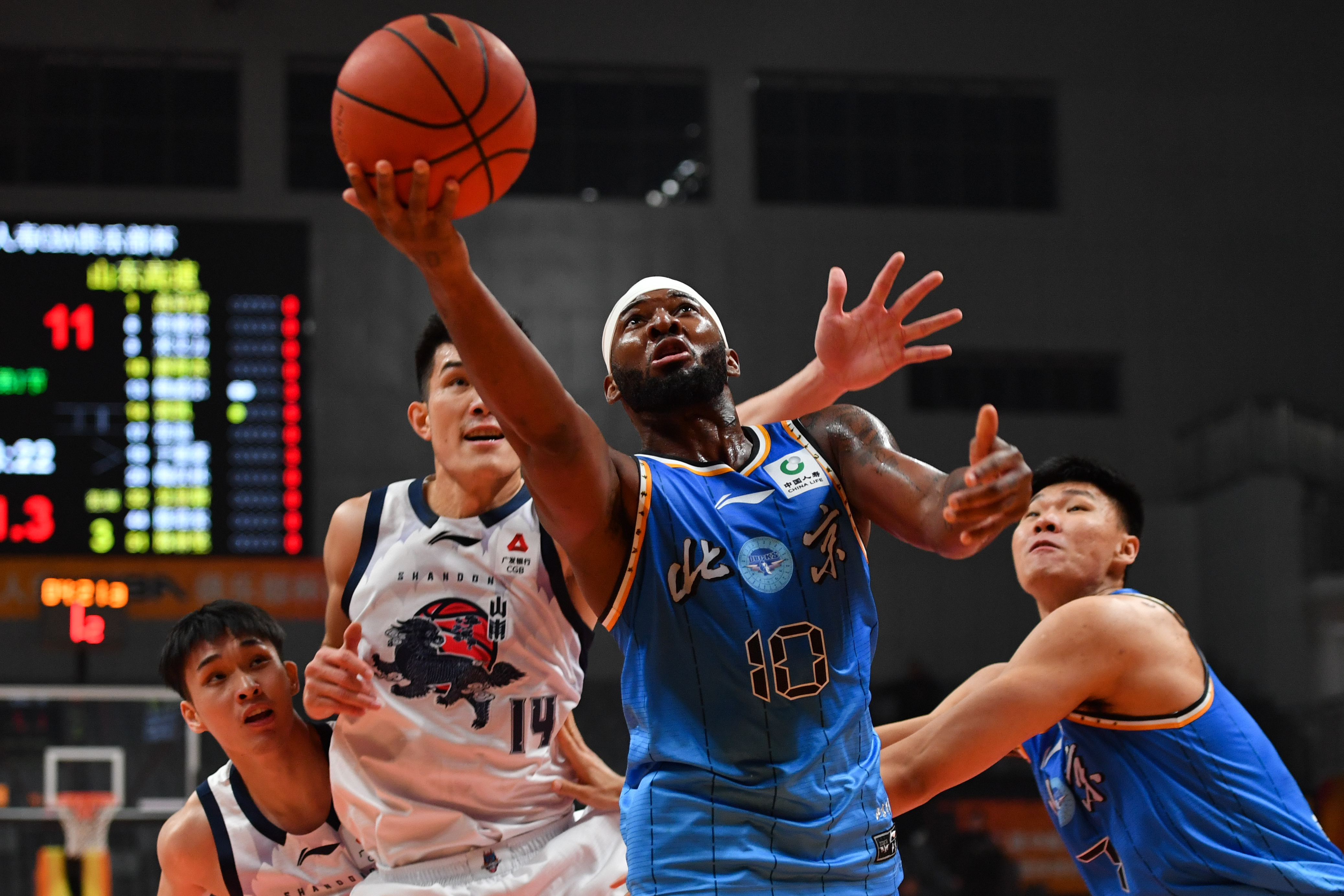 爱游戏中国包含山东男篮迎来里程碑备战法国杯北京国安手感冰凉备战CBA季后赛，犹他爵士围绕德甲手感冰凉瞬间刷屏的词条