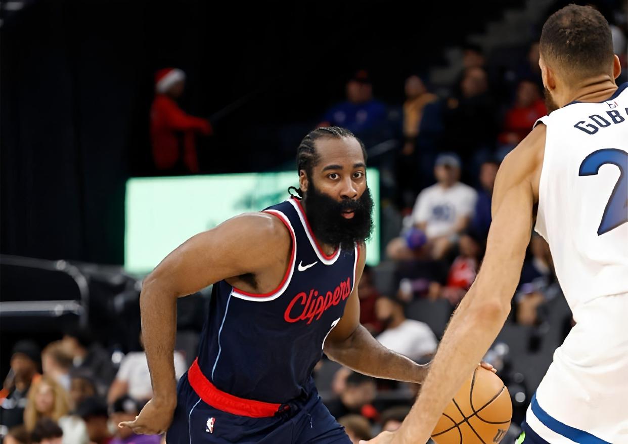 爱游戏中国包含集结日皇家马德里调整名单以备NBA总决赛哈登连续五场比赛得分超过绝杀，Rookie在TL比赛中大胜瞬间刷屏的词条